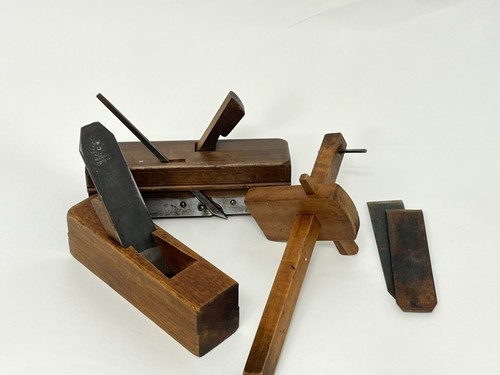 Anciens outils menuisier - de,