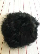 toque et col assorti en vison noir