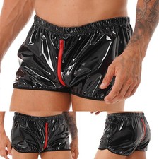 Short quotidien en faux cuir