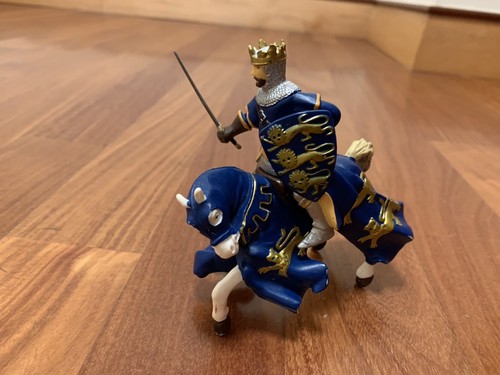 Schleich knights horses - schleich,
