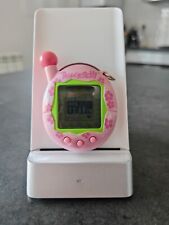 Tamagotchi Bandai 2004 - V4 Connection Sakura Blossoms (English EU)