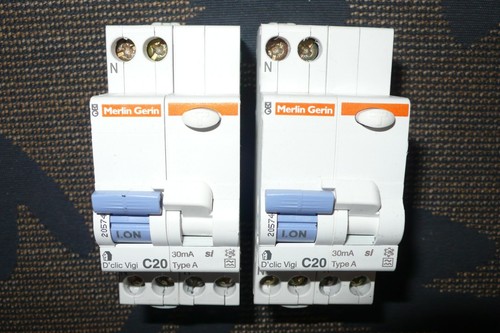 Disjoncteur 20574 differentiel - disjoncteur,