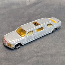 Petite voiture miniature