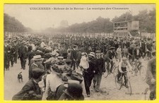 cpa RARE 94 - VINCENNES Retour de REVUE MILITAIRE MUSIQUE des CHASSEURS Fanfare