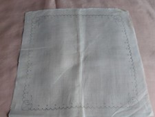 Ouvrage à broder en batiste