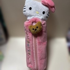 Trousse à crayons en peluche