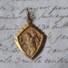 Pendentif Médaille Saint