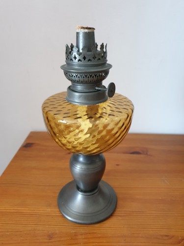 Belle lampe pétrole en - lampe, à