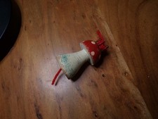 Jouet ancien Tricotin  Champignon en bois peint ( ref 44 )