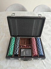 ♠️ Mallette de Poker 200 Jetons + 5 Dés + 1 Jeu de Cartes sous blister