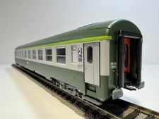 ROCO 45212 - Voiture voyageurs UIC B10 2.cl ép.IV de la SNCF en HO 2