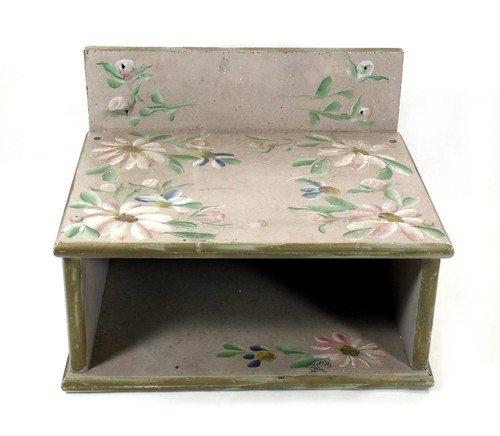 Wood floral shabby but - shabby, chic