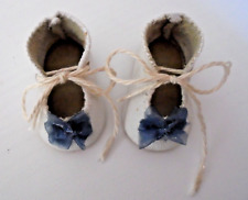 Petites chaussures - En Cuir - de poupée ancienne - long 4,7 cm