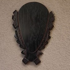 Plaque De Trophée Sculptée