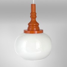 Suspension opaline et bois