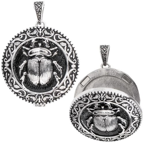 Pendentif scarabée ouvrant