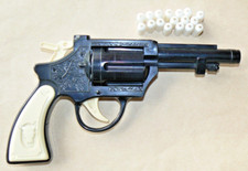 VINTAGE Revolver + balles en