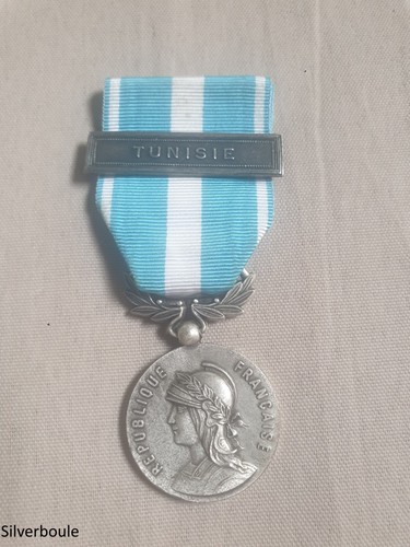 Medaille outremer agrafe - d'outremer,