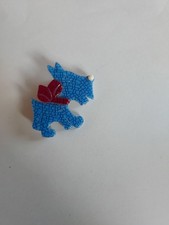 Broche Petit Chien Signé LEA