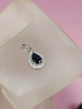 pendentif or 18 carats Saphir