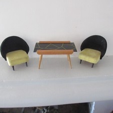 ancien salon pour maison de poupées  : 3 pièces en bon état