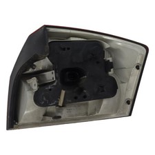 Feu arriere principal gauche