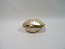 ANCIEN OEUF EN NACRE ECRIN