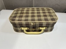 Ancienne valisette à couture . Jouet enfant.vintage.