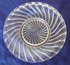 ASSIETTE EN CRISTAL MOULÉ BACCARAT BAMBOU TORSE DIAMÈTRE 18CM