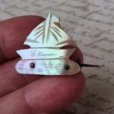 Broche Ancienne Nacre Bateau