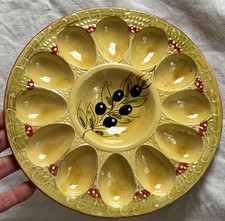 ASSIETTE/ PLAT ROND A OEUFS FAIENCE DECOR PROVENCAL AUX OLIVES D25 A 12 CAVITES
