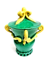 Pot en céramique vert et