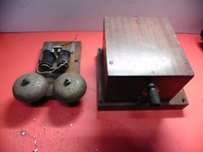 Lot ancien téléphone mural à manivelle 1910 + double sonnette