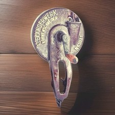 Ancienne trancheuse à fèves