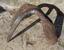 Une  Houe ou Binette  à 2