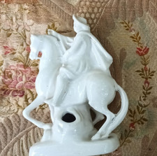 Ancien encrier blanc en porcelaine de Paris, cavalier, XIXème