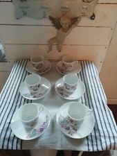 Jolies anciennes tasses - ,