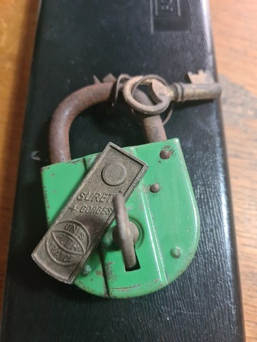 Ancien cadenas sureté - , 4