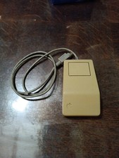 APPLE MACINTOSH • APPLE