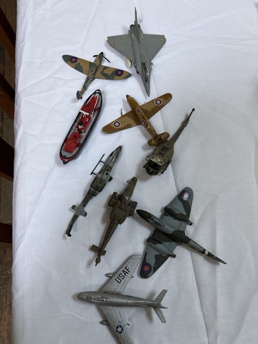 Véhicules militaires - véhicules,