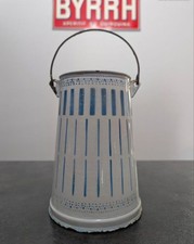 Ancien pot à lait tôle