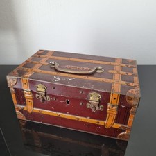 LEFEVRE UTILE LU BOITE Forme Malle Ancienne Publicitaire Tôle Lithographiée