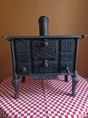 Très ancienne cuisinière - , de