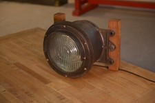 Ancienne lampe SNCF vers