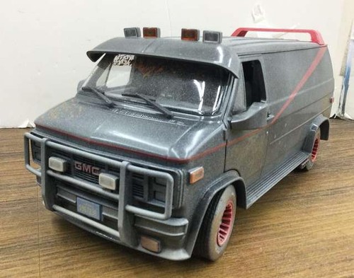 Greenlight 1983 gmc - 1/18,