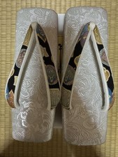 Chaussures traditionnelles