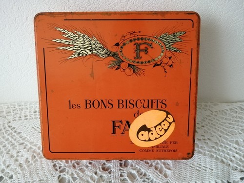 Ancienne boîte biscuits - boîte,