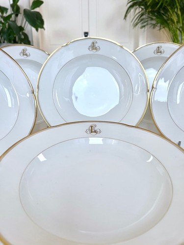 Série assiettes à - de, 10