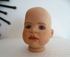 Tête de poupée porcelaine biscuit numérotée et signée - Yeux  bleus -  LOT 12