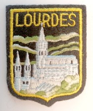 Écusson ancien LOURDES en feutrine brodée - Hautes-Pyrénées France